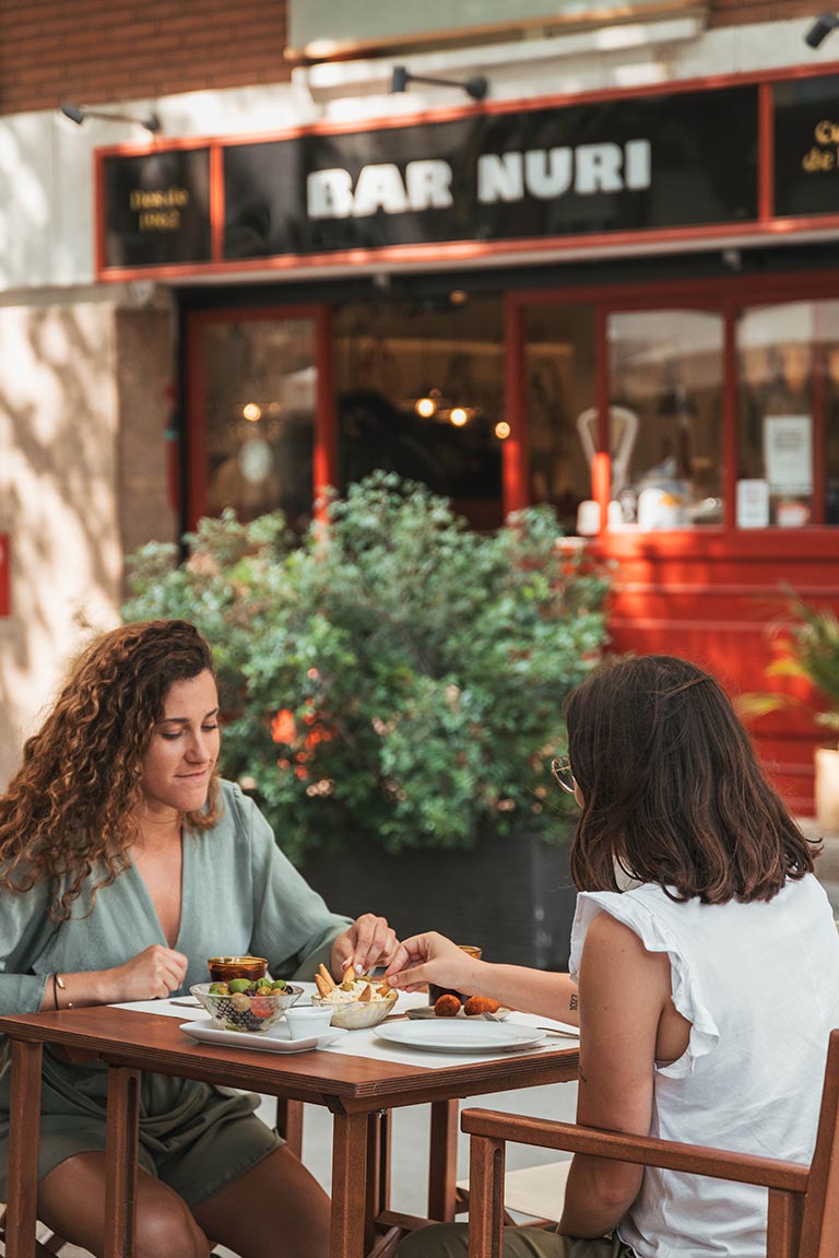 Restaurante con Terraza en Poblenou | Bar Nuri
