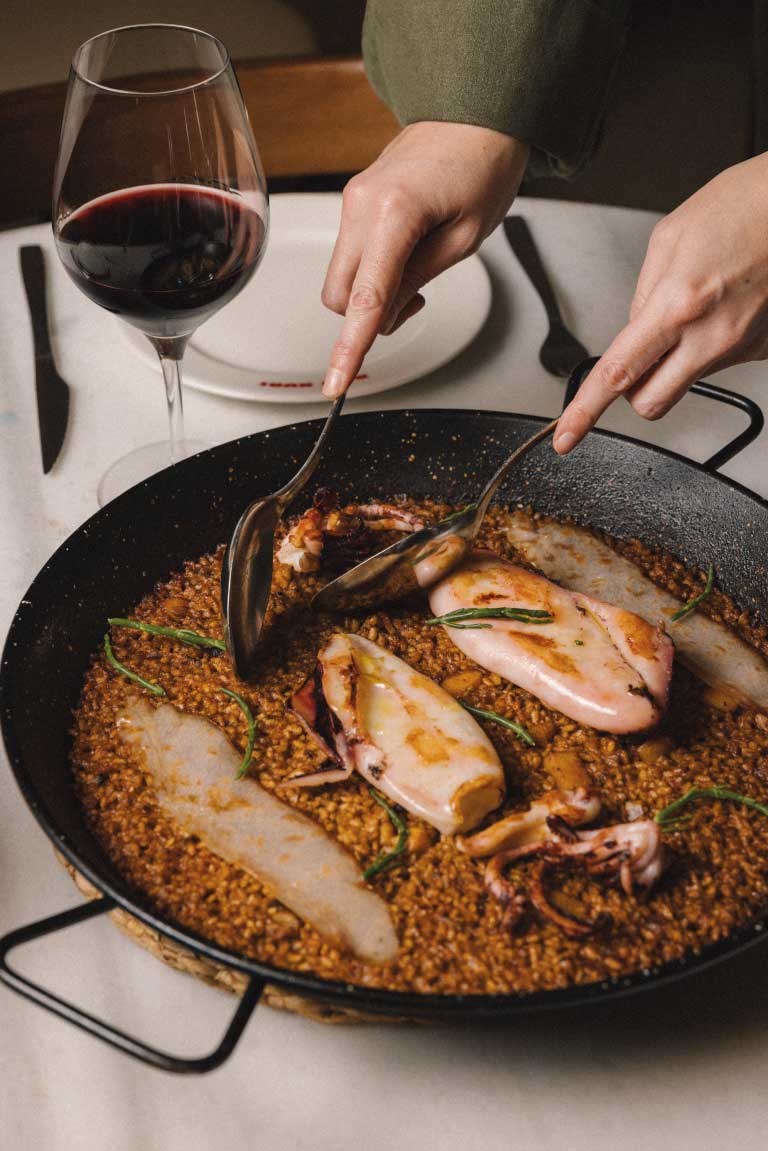 Surf and truf paella | Bar Nuri Restaurant